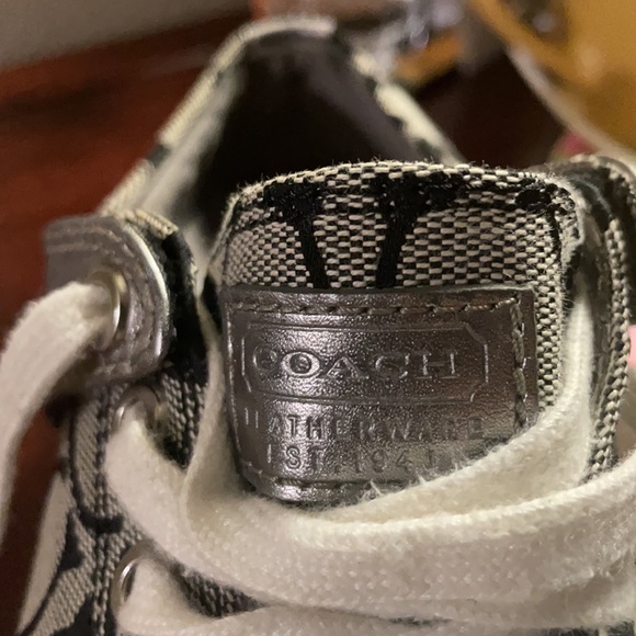 Coach signature canvas and leather tennis shoe size 8 B - Picture 8 of 9